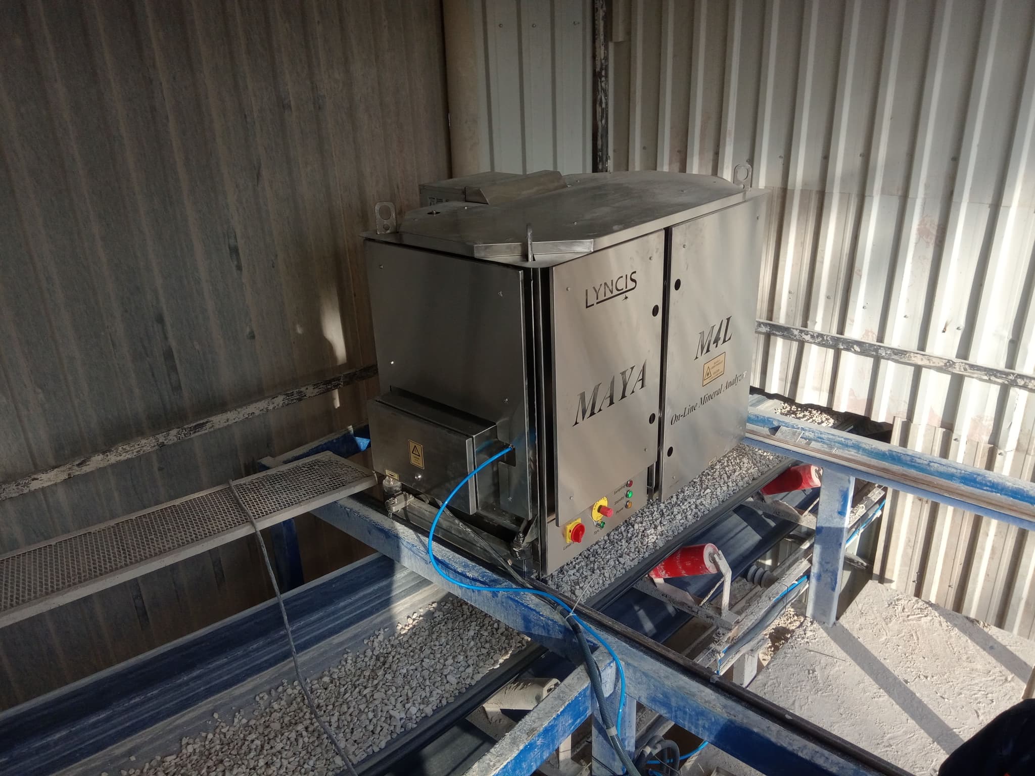cross-belt refractories analyzer